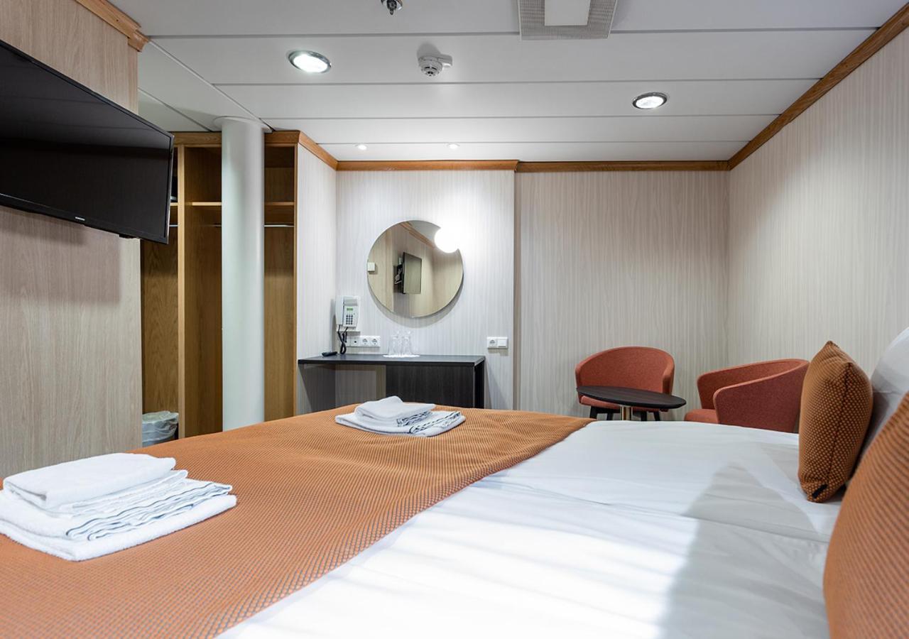 Viking Line Ferry Gabriella - 2-Night Cruise Stockholm-Helsinki-Stockholm Hotel Phòng bức ảnh